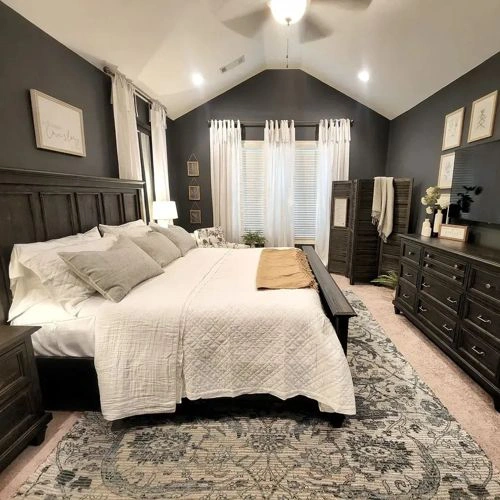 Photo of color Benjamin Moore 1624 Westcott Navy