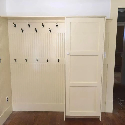 Photo of color Benjamin Moore HC-5 Weston Flax