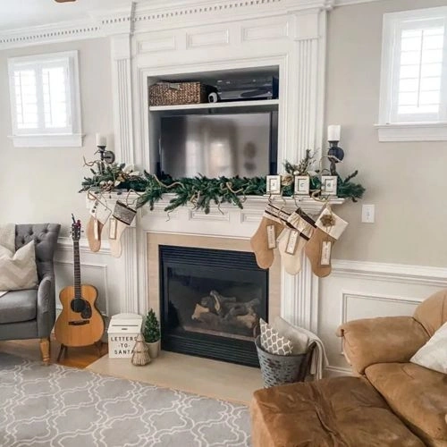 Photo of color Dulux 40YY 67/087 Bleached Lichen 3