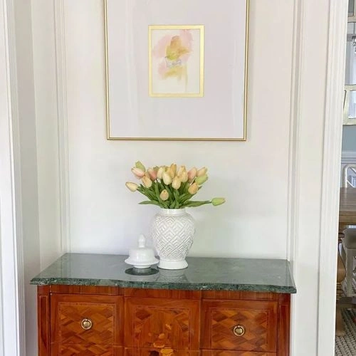 Photo of color Behr MQ3-32 Cameo White