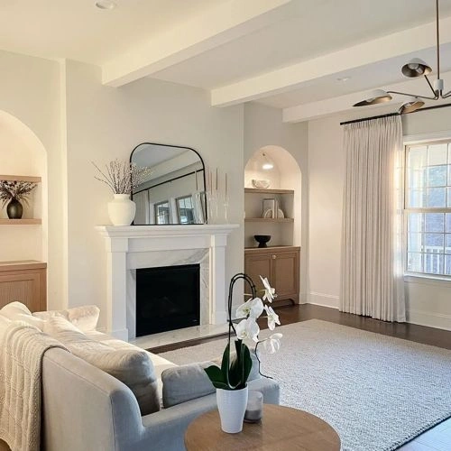 Photo of color Sherwin Williams SW 9581 Cotton