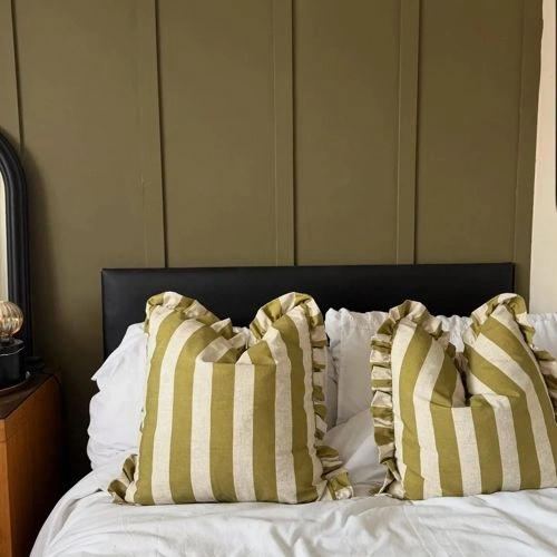 Photo of color Farrow and Ball 312 Dibber