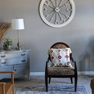 Photo of color Sherwin Williams SW 7017 Dorian Gray