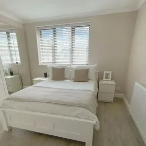 Photo of color Dulux 00YY 65/060 Gentle Fawn