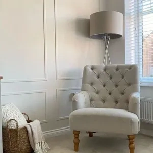 Photo of color Dulux 30YY 79/053 Summer Linnen