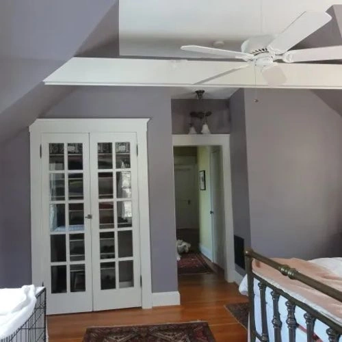 Photo of color Benjamin Moore 2118-50 Excalibur Gray