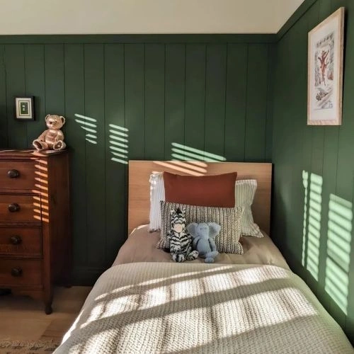 Photo of color Farrow and Ball 310 Beverly