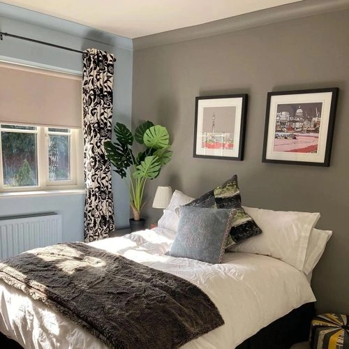 Photo of color Farrow and Ball CC7 Stoke