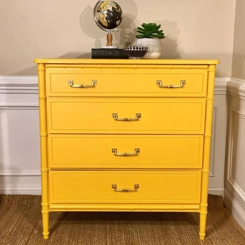 Photo of color Sherwin Williams SW 6904 Gusto Gold