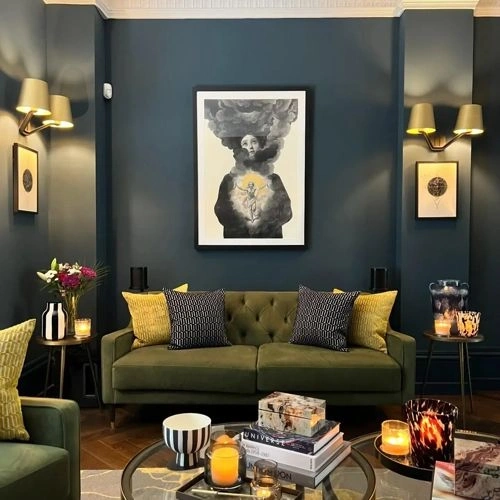 Photo of color Farrow and Ball 30 Hague Blue