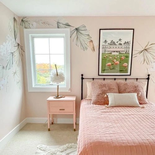 Photo of color Sherwin Williams SW 6322 Intimate White