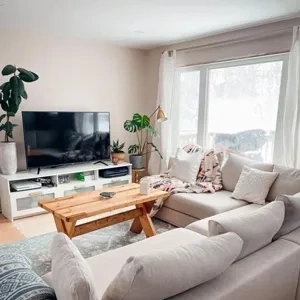 Photo of color Sherwin Williams SW 7516 Kestrel White