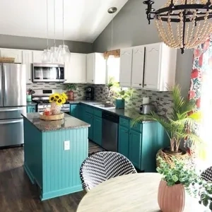 Photo of color Sherwin Williams SW 6480 Lagoon