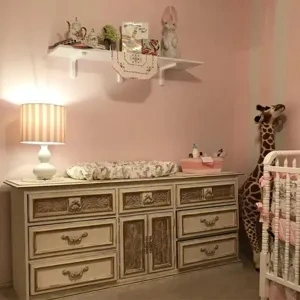 Photo of color Sherwin Williams SW 7111 Laurel Pink