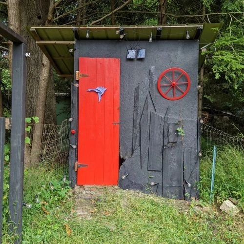 Photo of color Sherwin Williams SW 6868 Real Red