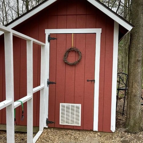 Photo of color Sherwin Williams SW 7591 Red Barn