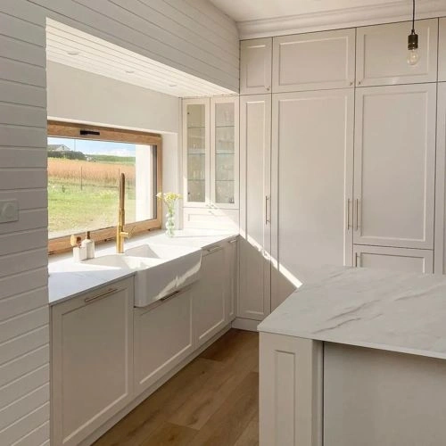 Photo of color NCS S 1002-Y50R null