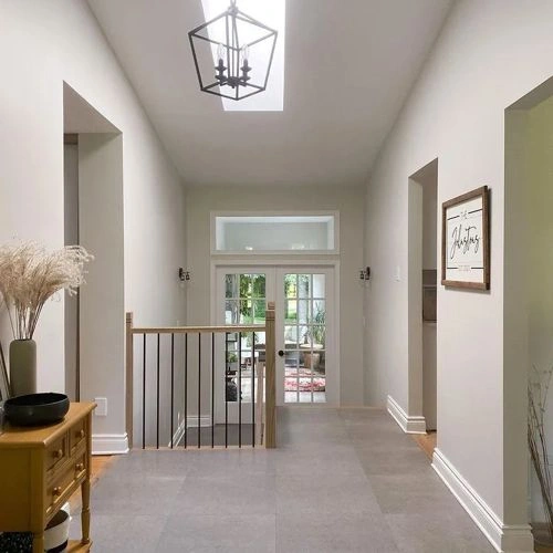 Photo of color Benjamin Moore OC-26 Silver Satin