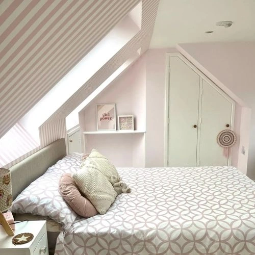 Photo of color Dulux null Spring Rose