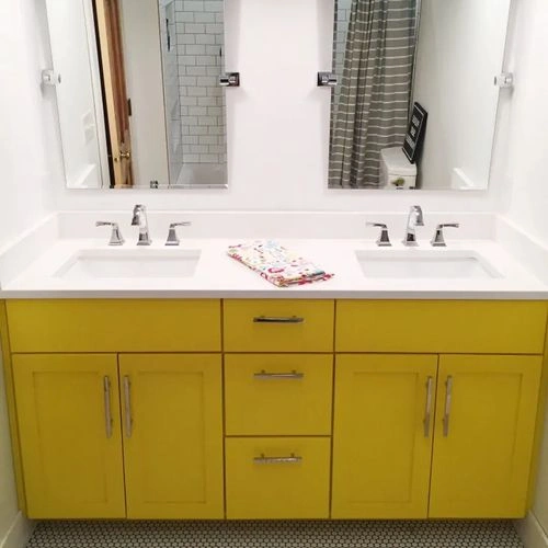 Photo of color Sherwin Williams SW 6911 Confident Yellow