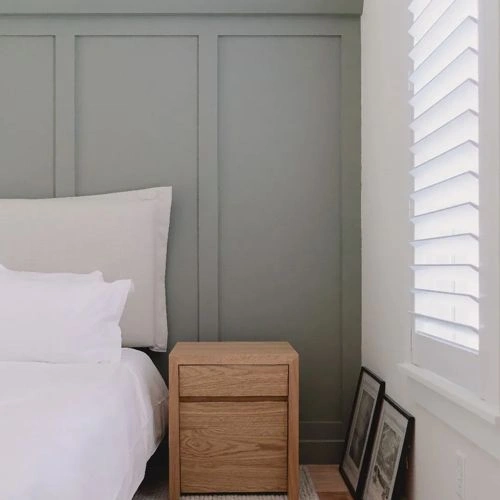 Photo of color Sherwin Williams SW 6165 Connected Gray