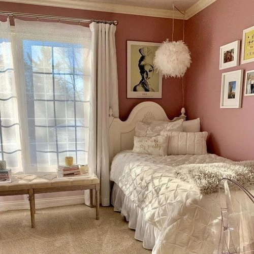 Photo of color Sherwin Williams SW 0071 Orchid