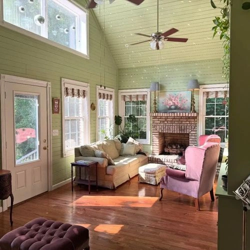 Photo of color Sherwin Williams SW 7747 Recycled Glass