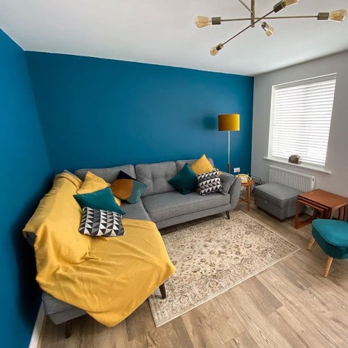 Photo of color Dulux 50BG 12/219 Teal Tension