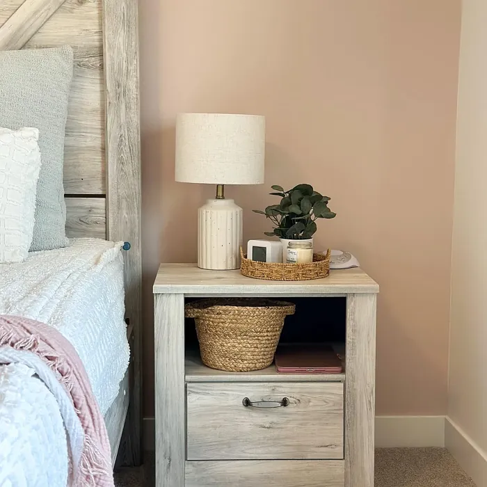 SW Abalone Shell bedroom interior