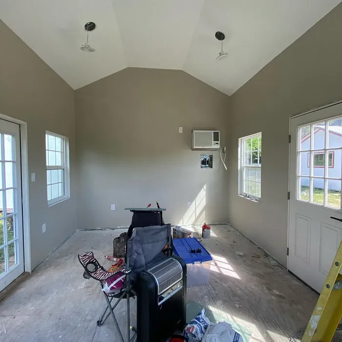 Accessible Beige wall paint makeover