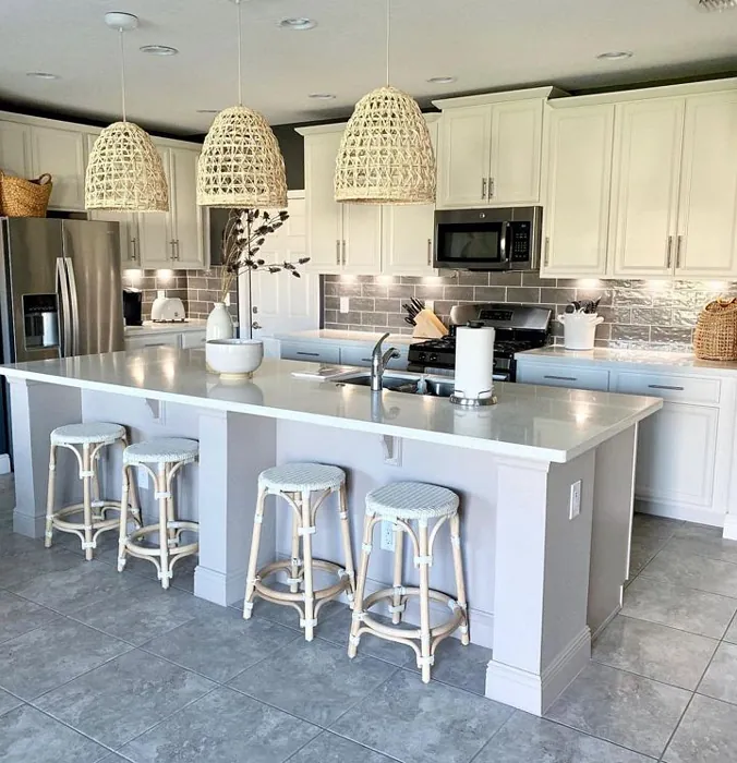Aesthetic White Kitchen Cabinets