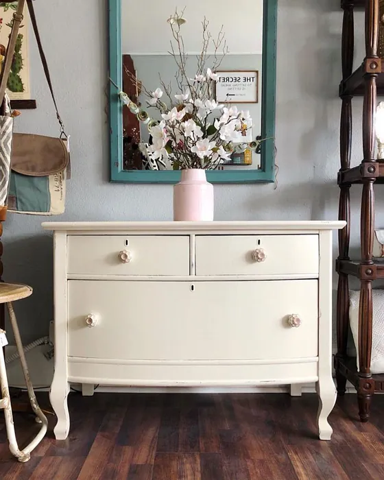 Sw Aged White Painted Furniture