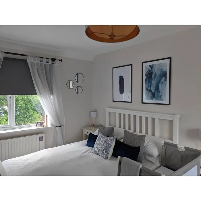 Dulux Almost Oyster bedroom paint review