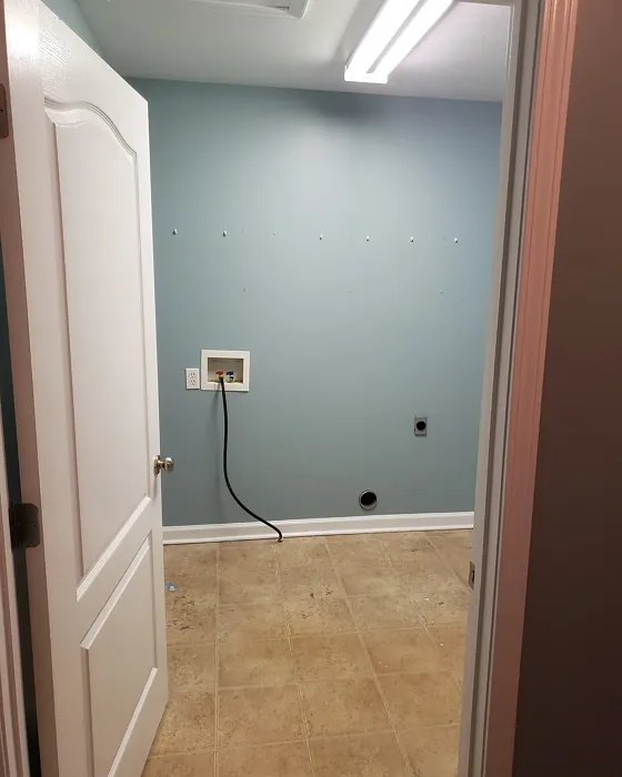 SW Aqua-Sphere accent wall 