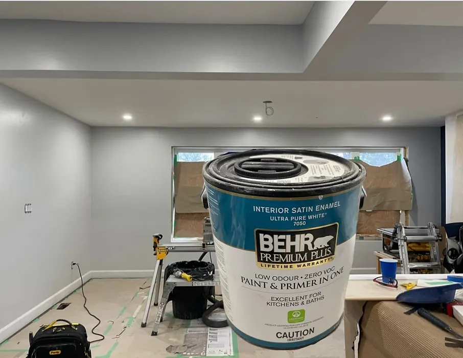 Behr Evening White wall paint 