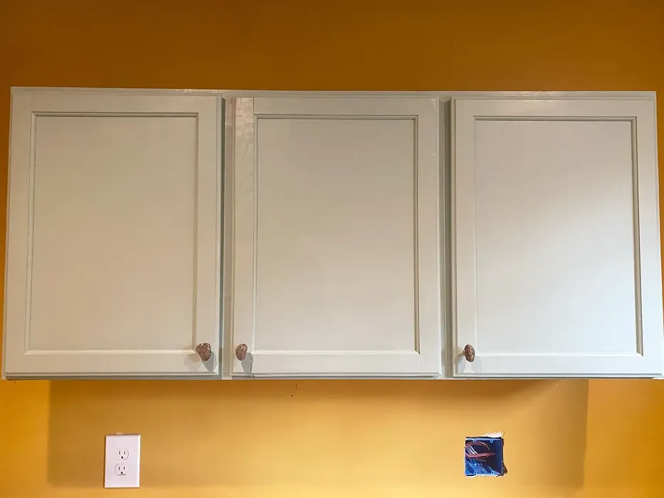 Behr Golden Aura kitchen paint