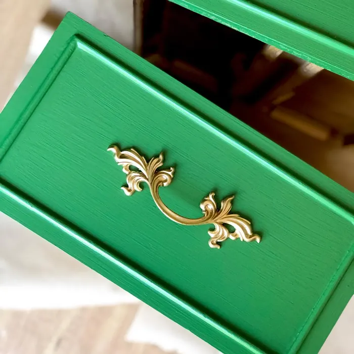 Hummingbird Green painted furniture color review