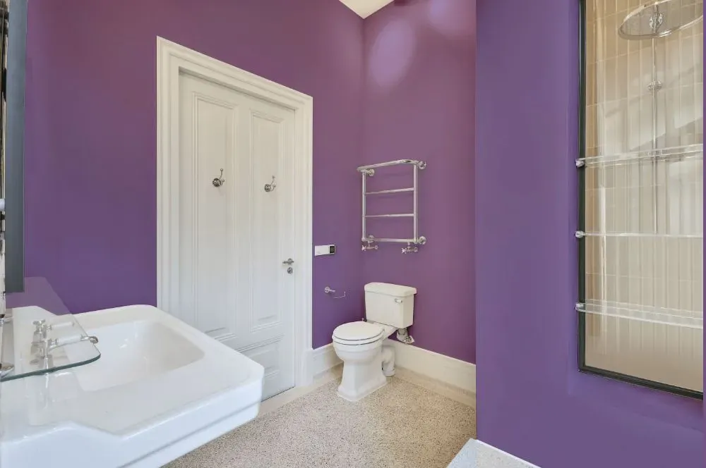 Behr Lilac Intuition bathroom