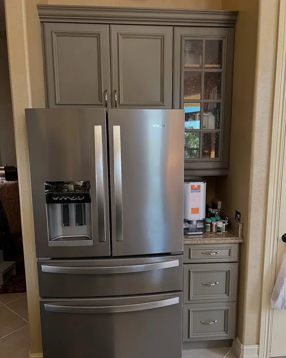 Behr 720D-5 kitchen cabinets paint review