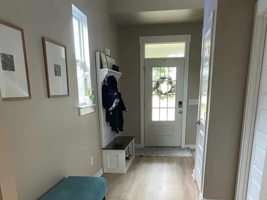 Behr Sculptor Clay hallway review