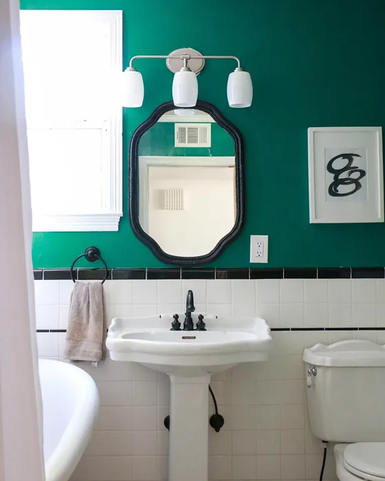 Sparkling Emerald bathroom color review