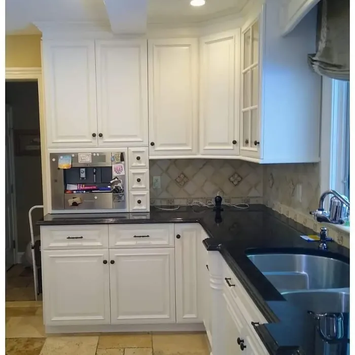 Benjamin Moore Ivory White kitchen cabinets 