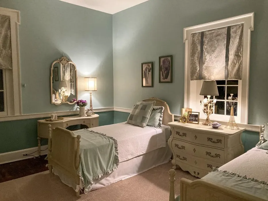 Annapolis Green bedroom paint
