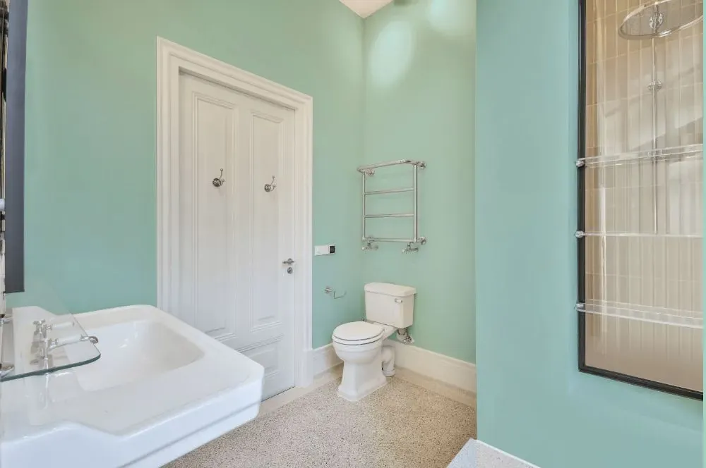 Benjamin Moore Antiguan Sky bathroom