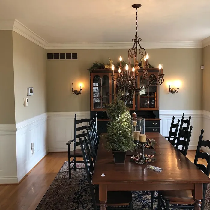 Bennington Gray dining room color