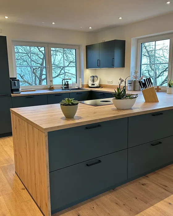 Benjamin Moore Black Forest Green kitchen cabinets 