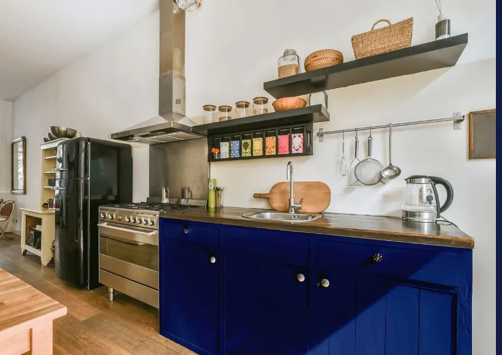 Benjamin Moore Blue kitchen cabinets