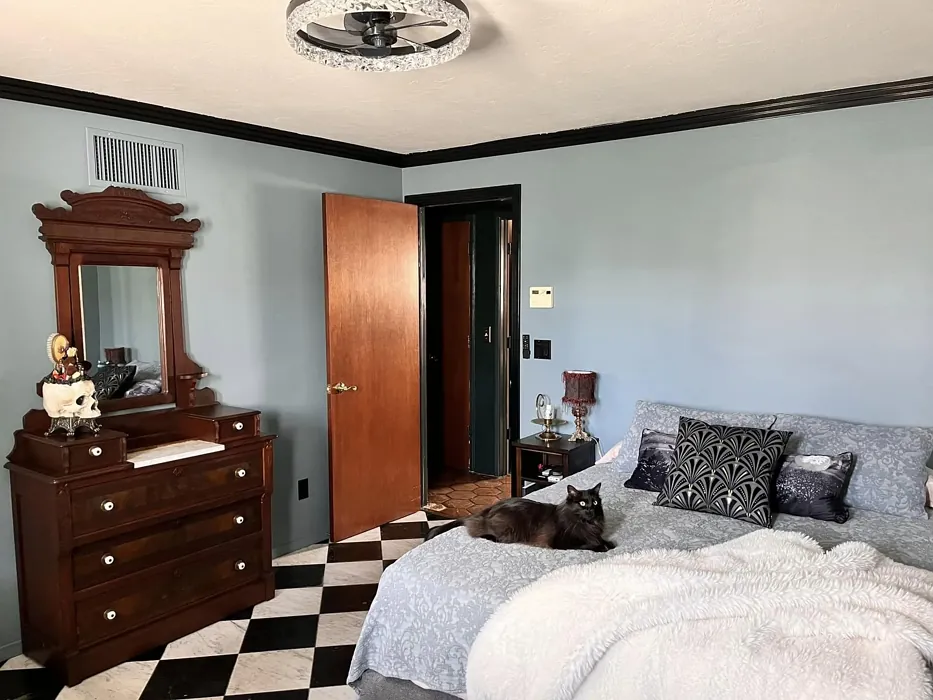 Benjamin Moore Blue Dusk bedroom color review