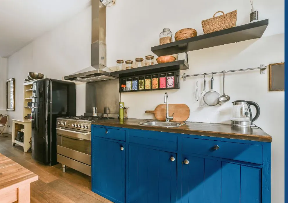 Benjamin Moore Blue Macaw kitchen cabinets