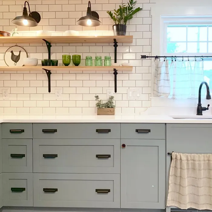 Benjamin Moore Brewster Gray kitchen cabinets paint review